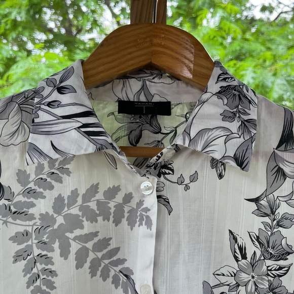 Floral Black and White Button-Up Shirt - Picture 3 of 6
